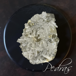 Pyrite, Stibine et Quartz